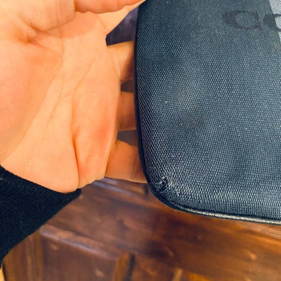 Coach Kitt Messenger with Horse & Carriage - Picture 2 of 7